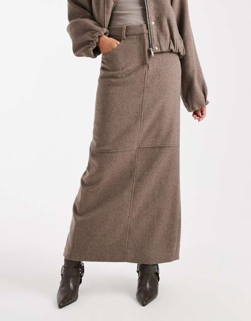 4th & Reckless wool blend soft tailored seam detail maxi skirt co-ord in mocha, 3 of 5
