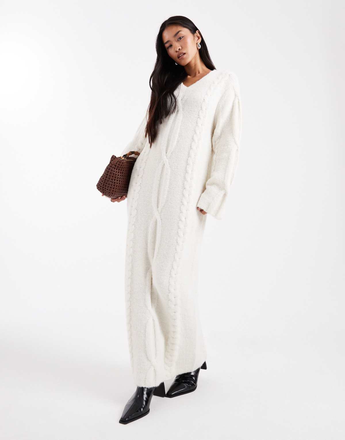 4th & Reckless wool feel cable knit v neck maxi jumper dress in cream