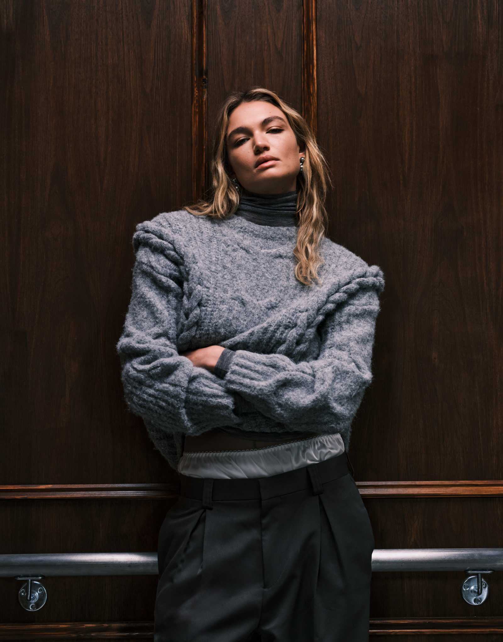 4-й и бесшабашный шерстяной свитер на ощупь из пушистой вязки с заниженным плечом и шнурком, объемный свитер оверсайз серого цвета