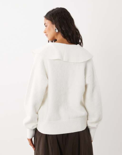 4th & Reckless wool feel fluffy knit foldover collar detail cardigan in cream, 4 of 4