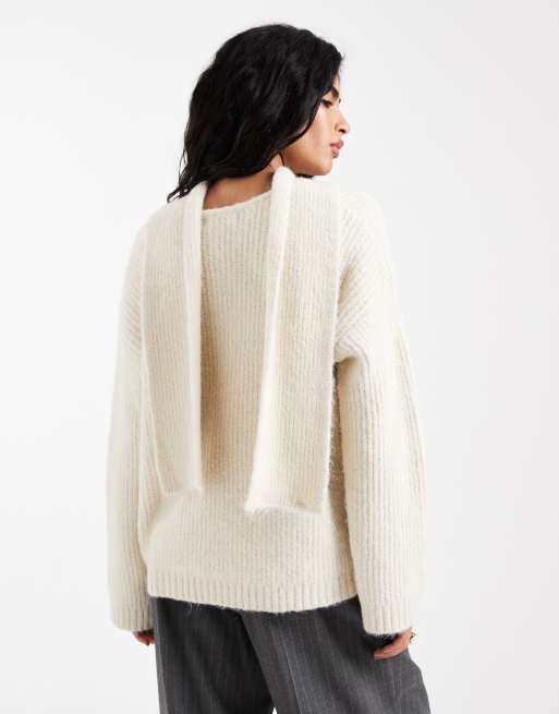 4th & Reckless wool feel scarf detail v-neck jumper in cream, 2 of 4