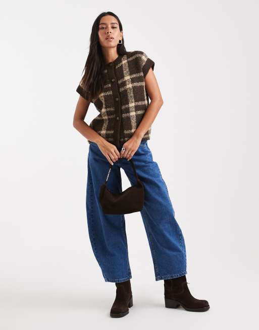 4th & Reckless wool feel sleeveless knitted vest in brown check, 3 of 4