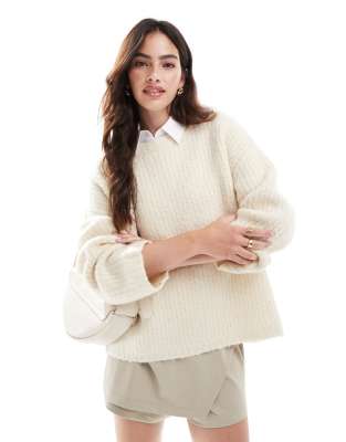 4th & Reckless 4th & Reckless wool mix textured rib wide sleeve jumper in cream-White