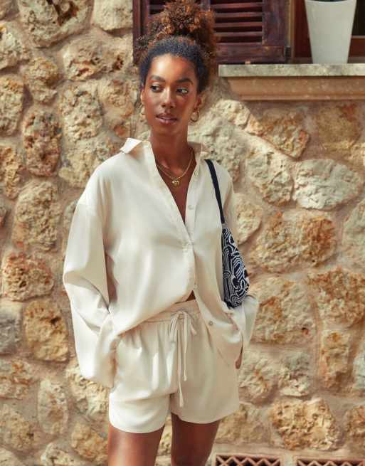 4th & Reckless x Amaka Hamelijnck - Camicia in raso color zucchero in coordinato