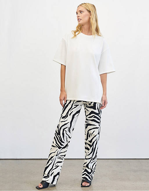 Women 4th & Reckless x Elsa Hosk denim jeans in zebra print 