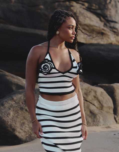 4th & Reckless x Loz Vassallo - Rico - Top da spiaggia allacciato al collo in maglia a bianco e nero a righe con rose in coordinato - view 1