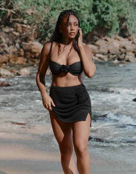 4th & Reckless x Loz Vassallo tahiti knitted rose mini beach skirt in black - view 1