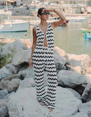 4th & Reckless X Luana Barron Ana Wave Crochet Beach Pants In Navy And Cream - Part Of A Set-multi In Multi