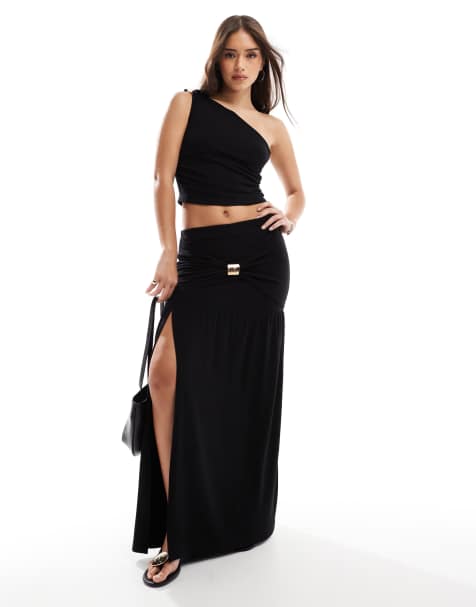 4th & Reckless – Zweilagiges, anschmiegsames Set in Schwarz mit Metallverzierung, aus Top mit One-Shoulder-Träger und Maxirock - view 1