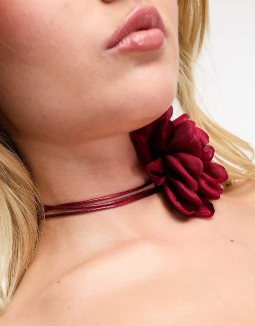 8 Other Reasons - Statement ketting van touw met rozencorsage in donkerrood, 3 van 4