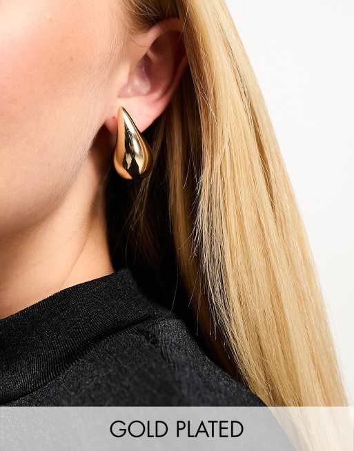 8 Other Reasons x Millie Hannah – 18k guldpläterade droppformade örhängen i statementstil