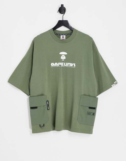 AAPE By A Bathing Ape – Kakigrön t-shirt med flera fickor