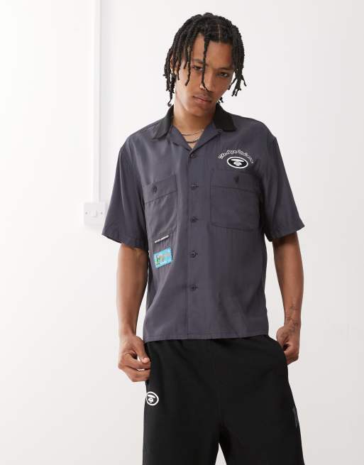 AAPE BY A BATHING APE – Kurzärmliges Worker-Hemd in Dunkelgrau mit Stickerei hinten , 2 von 4