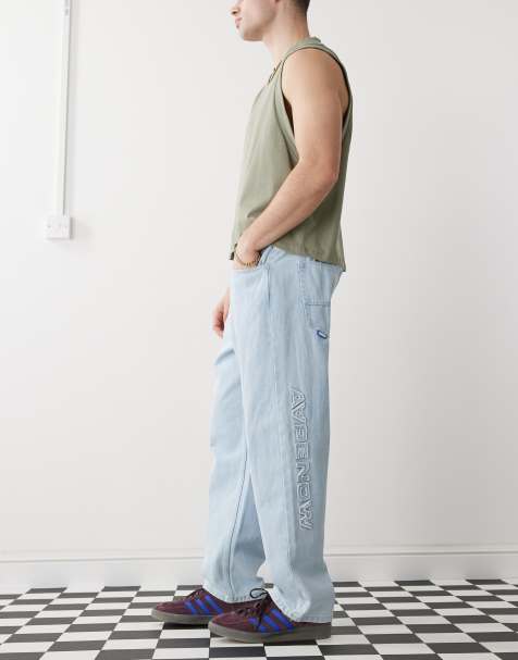 AAPE BY A BATHING APE – Lockere Jeans in hellblauer Waschung mit Logo - view 1