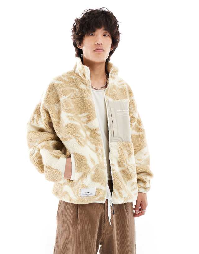 AAPE BY A BATHING APE® - Aape By A Bathing Ape Now sherpa camo jacket in white