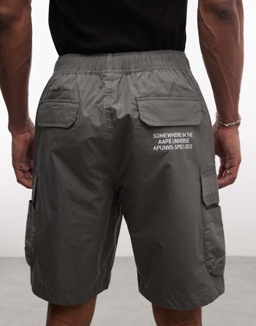 AAPE BY A BATHING APE - pantalones cortos cargo en gris oscuro, 3 de 5