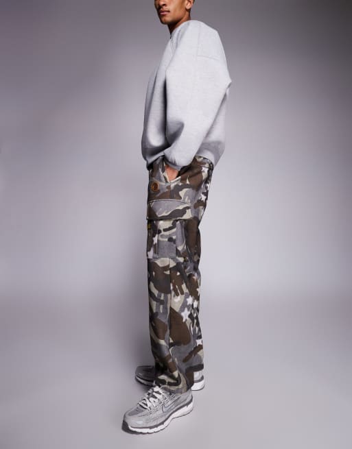 Aape by A Bathing Ape - Pantaloni cargo ampi marroni con stampa mimetica, 3 di 5