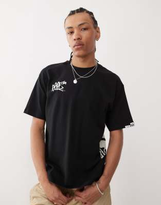 Aape By A Bathing Ape - Sort T-shirt med skater-logoprint i firkantet pasform - view 1