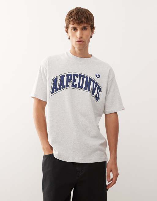 Aape by A Bathing Ape - T-shirt coupe carrée avec imprimé universitaire devant et au dos - Gris, 3 de 5