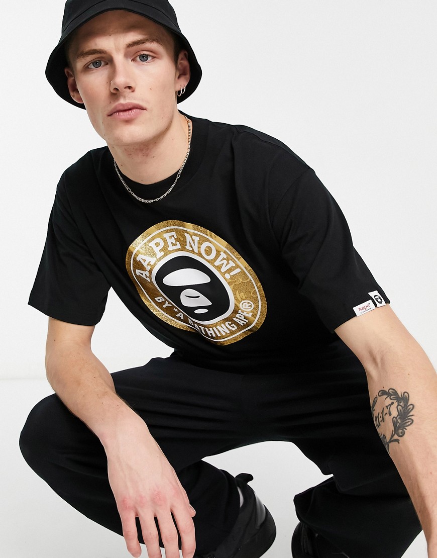 AAPE By A Bathing Ape - T-shirt nera con stampa Aape Now color cuoio-Nero