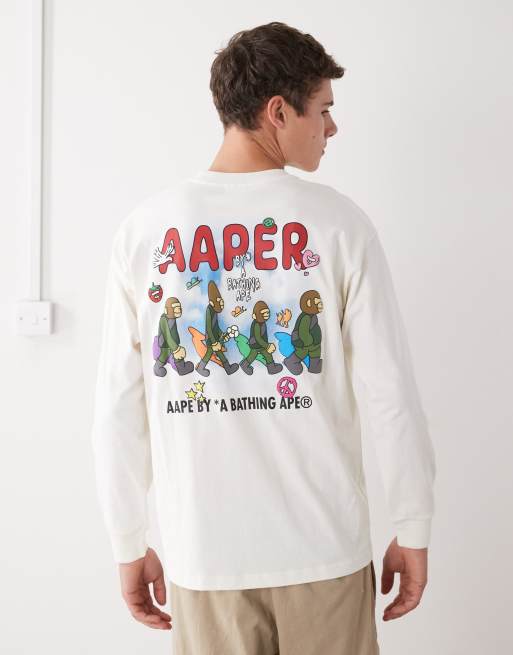 AAPE By A Bathing Ape – T-shirt z długimi rękawami w kolorze złamanej bieli z nadrukiem z motywem spaceru na plecach