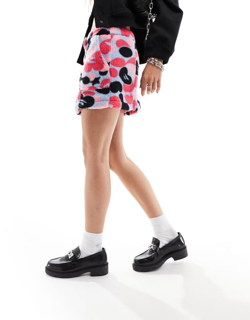 AAPE by A BATHING APE – Teddyfell-Minirock mit Camouflagemuster in Rosa , 4 von 5