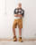 Thumbnail 1 van 5