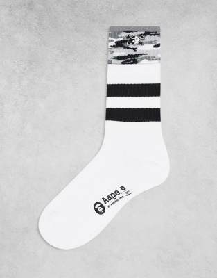 Aape by A Bathing Ape x Erased - Doppellagige Socken in Weiß und mit Military-Muster-Bunt