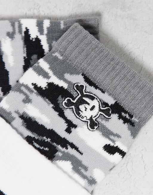 Aape by A Bathing Ape x Erased – Doppellagige Socken in Weiß und mit Military-Muster, 2 von 3
