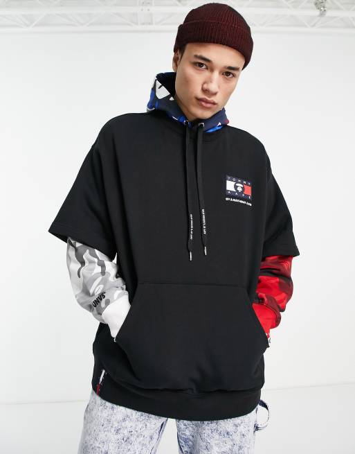 AAPE By A Bathing Ape x Tommy Hilfiger – Svart huvtröja i oversize