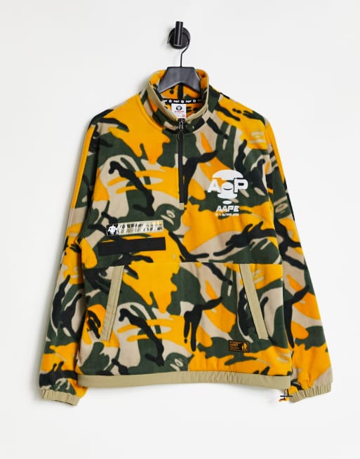 AAPE By A Bathing Ape – Żółta bluza z mikropolaru we wzór moro