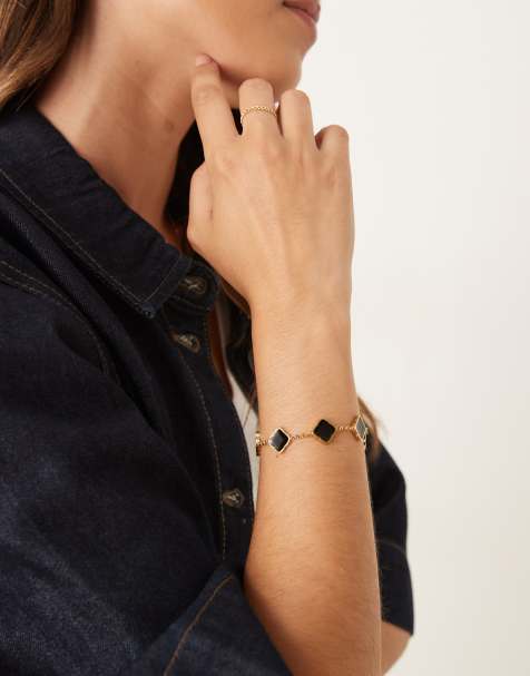 Abbott Lyon – 18k-vergoldetes Armband aus wasserfestem Edelstahl mit Kleeblatt-Design mit schwarzem Emaille - view 1