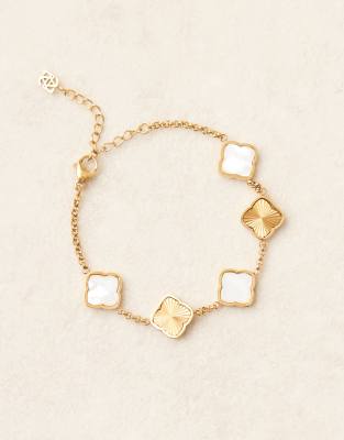 Abbott Lyon Abbott Lyon faux pearl and gold clover adjustable bracelet in 18k gold plated waterproof stainless steel