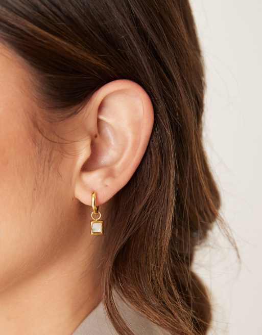 送料税込【Abbott Lyon】ベストセラー Huggie Hoop Ear Stack ♪ Mini Chunky Huggie Hoop Earrings (Gold)
