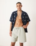 [Abercrombie & Fitch] Abercrombie & Fitch 7 inch drawstring swimming trunks in olive-Green W36 Olive
