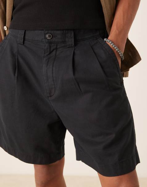Abercrombie & Fitch 9" pleated shorts in black - view 1