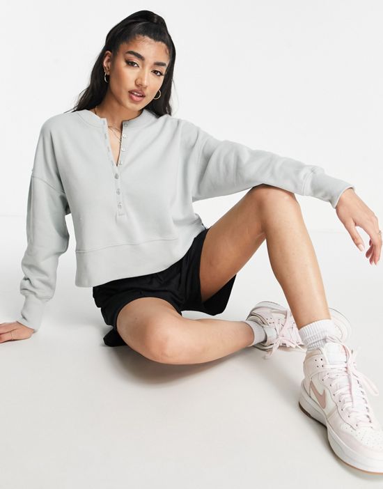 https://images.asos-media.com/products/abercrombie-fitch-90s-henley-sweater-in-gray/202080768-1-puritangrey?$n_550w$&wid=550&fit=constrain