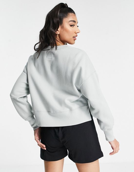 https://images.asos-media.com/products/abercrombie-fitch-90s-henley-sweater-in-gray/202080768-2?$n_550w$&wid=550&fit=constrain