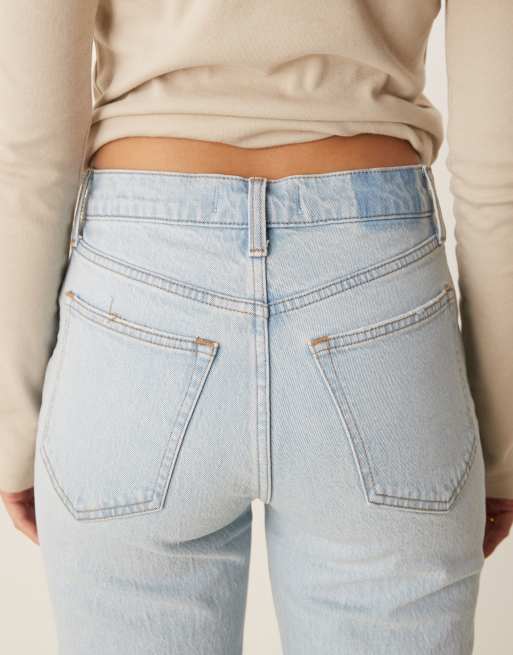 Abercrombie & Fitch 90s relaxed jeans with knee rip in light wash blue, 4 of 5