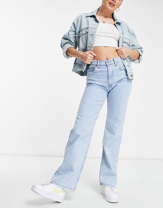 https://images.asos-media.com/products/abercrombie-fitch-90s-relaxed-straight-leg-jeans-in-light-wash/202097516-1-lightclean?$n_550w$&wid=550&fit=constrain