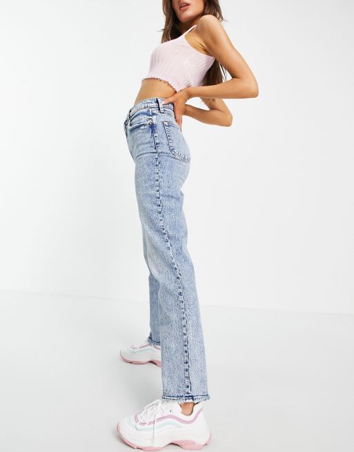 Super High Rise Straight Leg Jean in Medium Wash, The 90's Straight, Regular