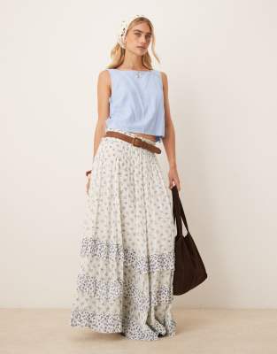 ABERCROMBIE & FITCH APRON SIDE TOE DETAIL TOP 