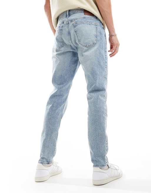 Abercrombie & Fitch – Athletic – Schmal geschnittene Jeans in hellblauer Waschung, 2 von 5