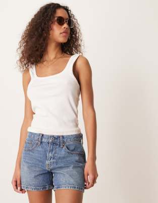 Abercrombie & Fitch Abercrombie & Fitch baggy short in medium wash-Blue