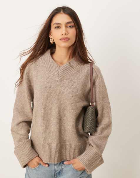 Abercrombie & Fitch v neck knit jumper in beige