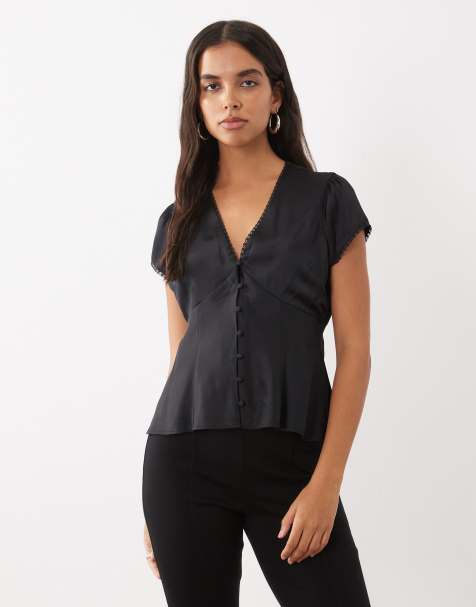 Abercrombie & Fitch blus med v-ringning och korta ärmar i svart - view 1