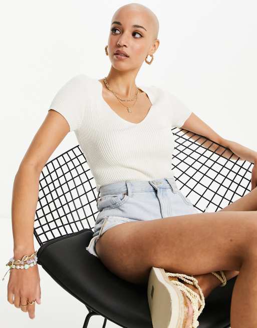 Abercrombie & Fitch - Body a maniche corte con scollo a V crema