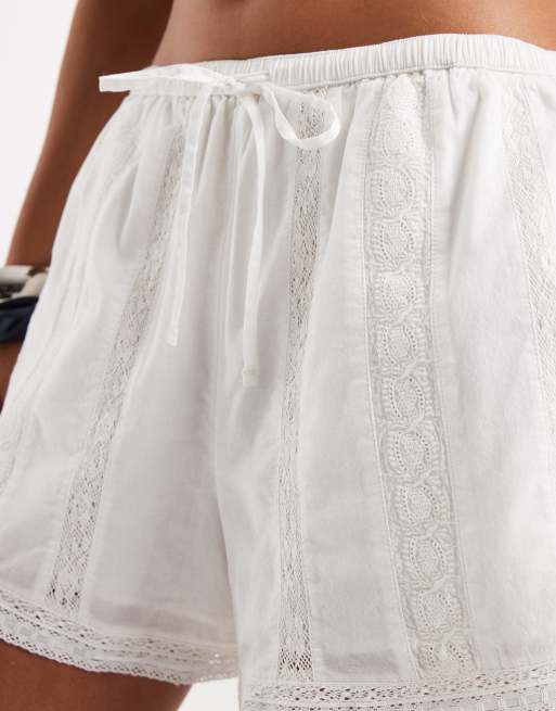 Abercrombie & Fitch – Boho-Schlupfshorts in Weiß mit Stickerei, 3 von 4