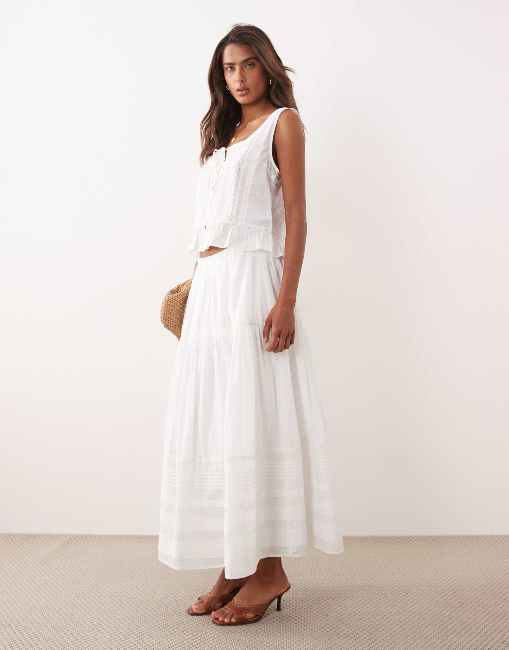 abercrombie & fitch boho tiered midaxi skirt in white