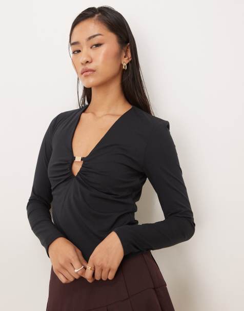 Abercrombie & Fitch bra free v neck long sleeve hardware top in black - view 1